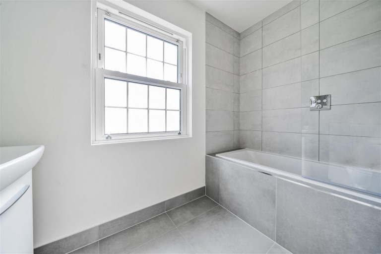 Images for 'The Poundbury', Monmouth Park, Lyme Regis