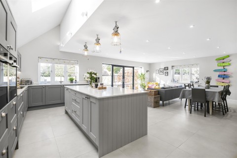 Click the photo for more details of Slaters Farm, Rotherfield Peppard