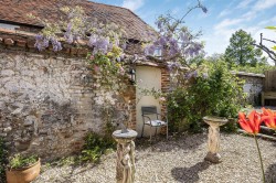Images for Pinapple Cottage, Watlington