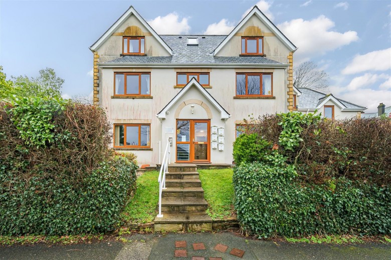Click the photo for more details of Dunheved Road, Launceston