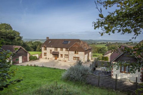 Click the photo for more details of Nr Axminster