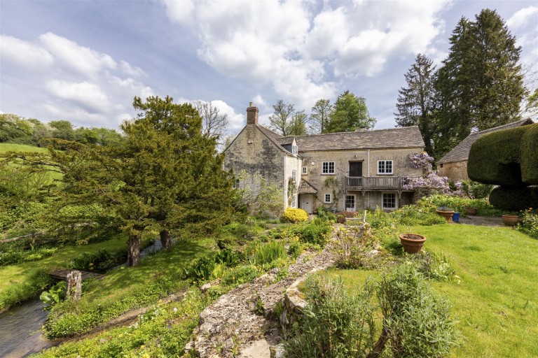 View Full Details for Painswick, Gloucestershire