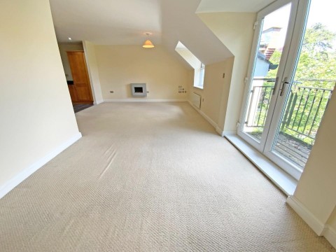 Click the photo for more details of Knighton Park Road, Leicester