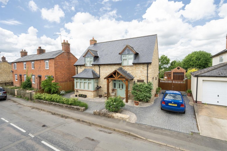 Click the photo for more details of High Street, Paulerspury, NN12