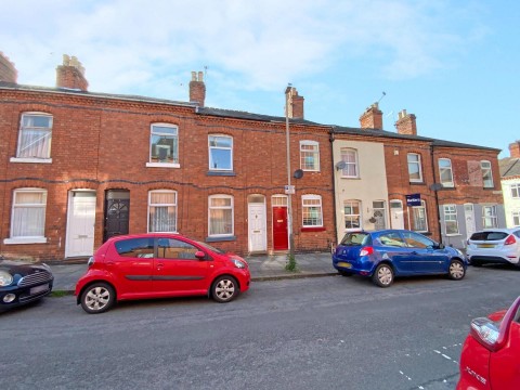 Click the photo for more details of Leopold Road, Clarendon Park, Leicester