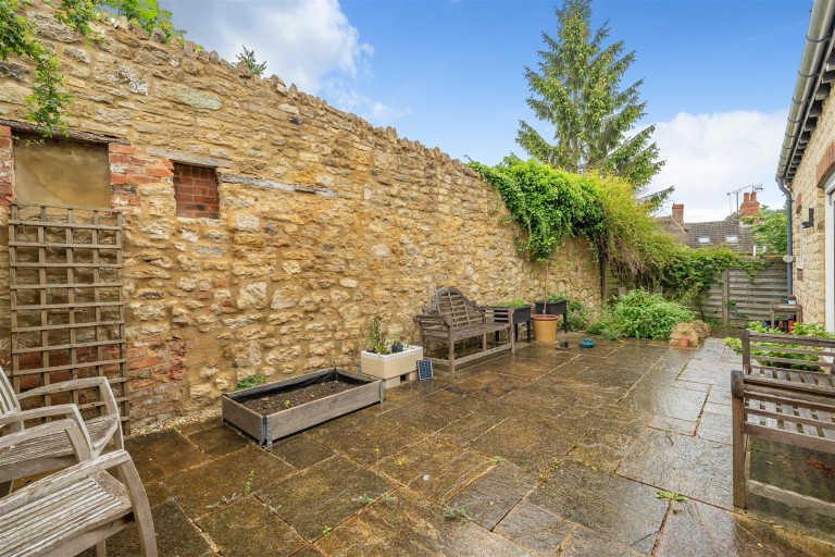 Images for High Street, Greens Norton