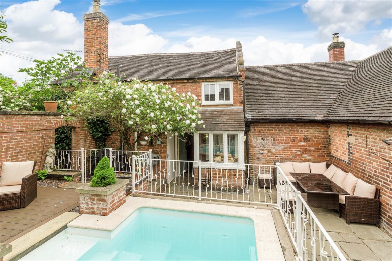 Click the photo for more details of Dag Lane, Lullington, DE12