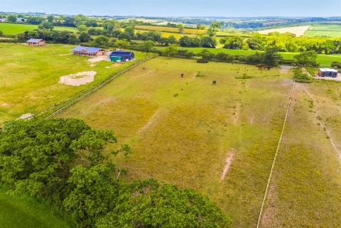 Click the photo for more details of West Putford, Holsworthy