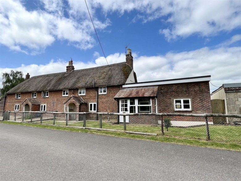 Click the photo for more details of Newton Farm, Sturminster Marshall