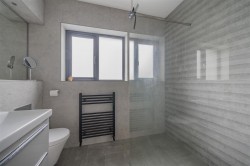 Images for Gummows Shop, Newquay