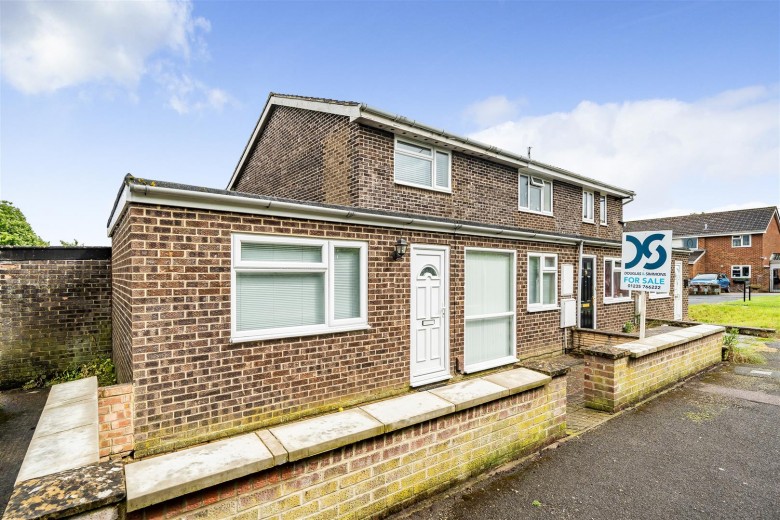 Click the photo for more details of Woodgate Close, Grove, Wantage, OX12