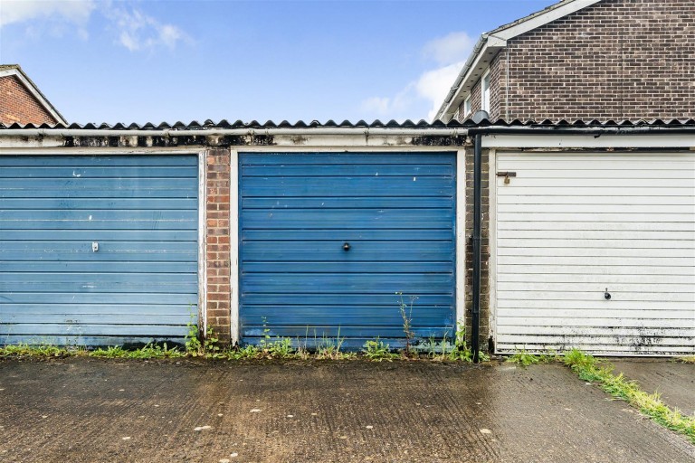 Images for Woodgate Close, Grove, Wantage, OX12