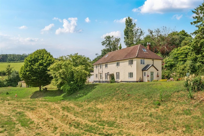 Click the photo for more details of Calverleigh, Tiverton