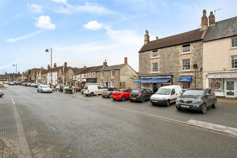 View Full Details for 44 High Street, Chipping Sodbury, Bristol BS37 6AH