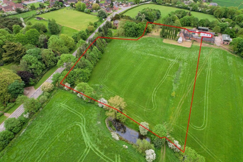 Click the photo for more details of Measham Road, Snarestone ,DE12