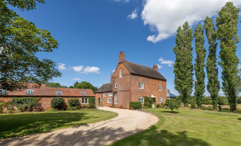Click the photo for more details of Measham Road, Snarestone ,DE12