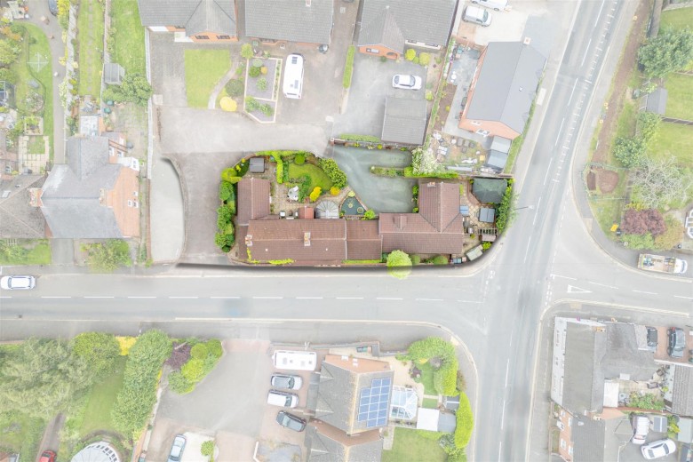 Click the photo for more details of Moira Road, Overseal, DE12