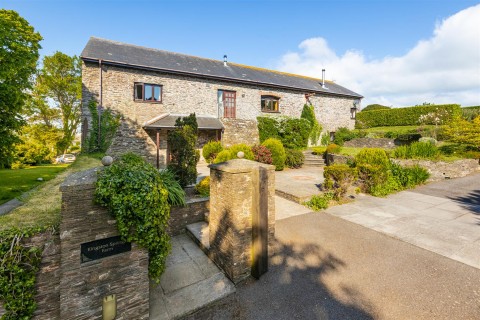 Click the photo for more details of Brownstone Road, Kingswear