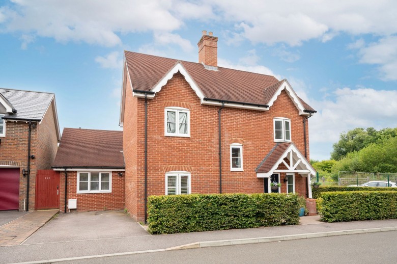 Click the photo for more details of Churchill Way, Broadbridge Heath, RH12