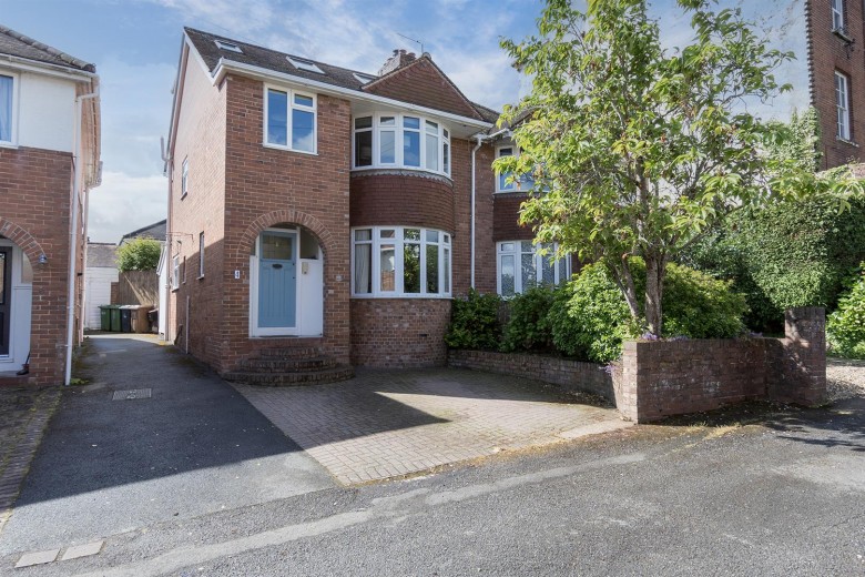 Click the photo for more details of East Avenue, Exeter
