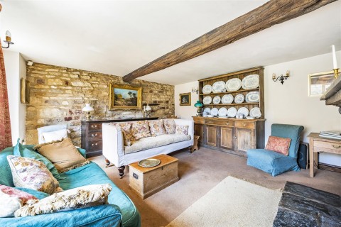 Click the photo for more details of Kettle End, Lois Weedon, NN12