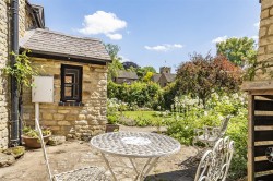 Images for Kettle End, Lois Weedon, NN12