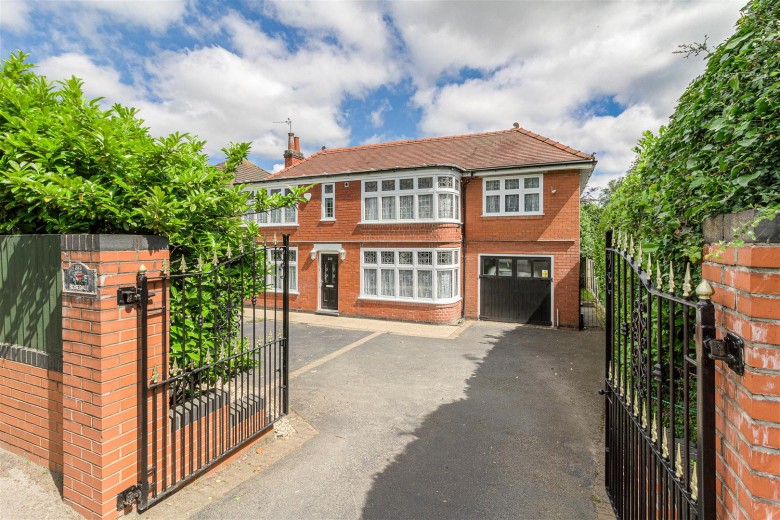 Click the photo for more details of Watling Street, Grendon, CV9
