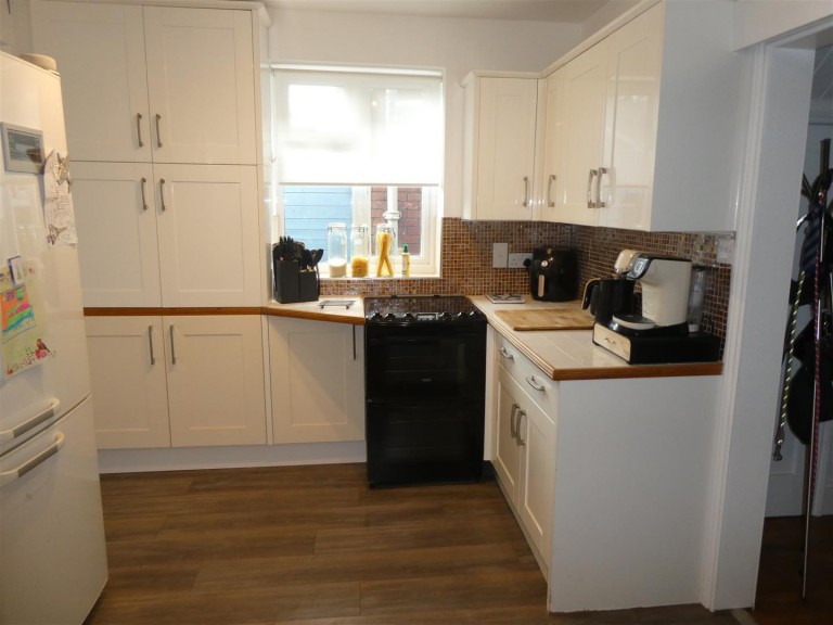 Images for Springfield Avenue, Banbury