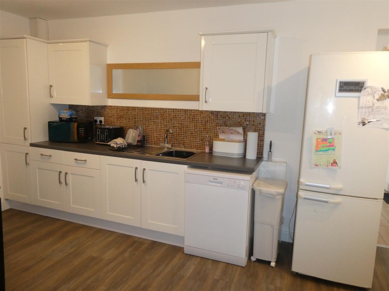 Images for Springfield Avenue, Banbury