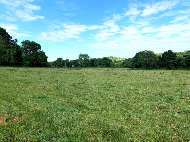 Click the photo for more details of Chudleigh, Newton Abbot