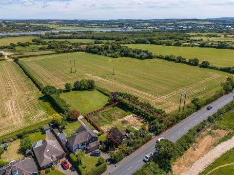 Click the photo for more details of Cowes, Isle Of Wight