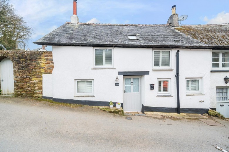 Click the photo for more details of 3 Alexandra Place, Cornworthy, Totnes