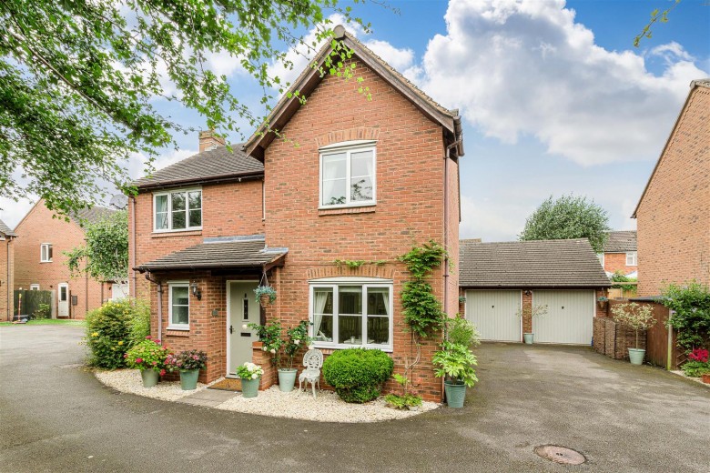 Click the photo for more details of Blacksmiths Close, Netherseal, DE12