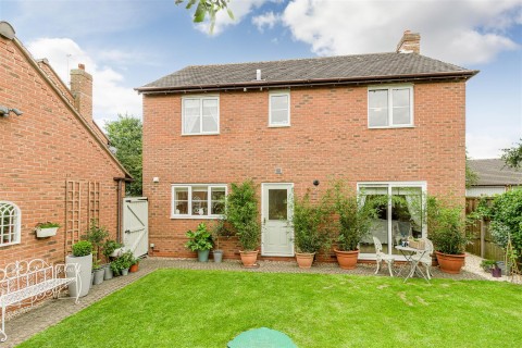 Click the photo for more details of Blacksmiths Close, Netherseal, DE12