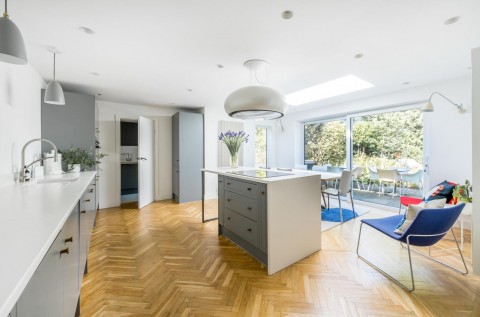 Click the photo for more details of Longrood Road, Rugby, CV22