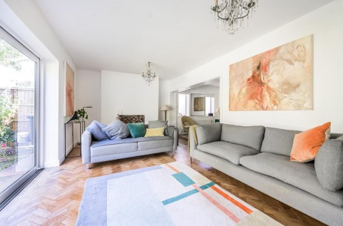 Click the photo for more details of Longrood Road, Rugby, CV22