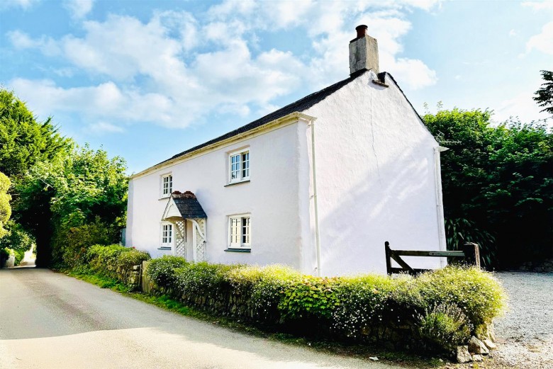 Click the photo for more details of Bareppa, Budock Water, Falmouth