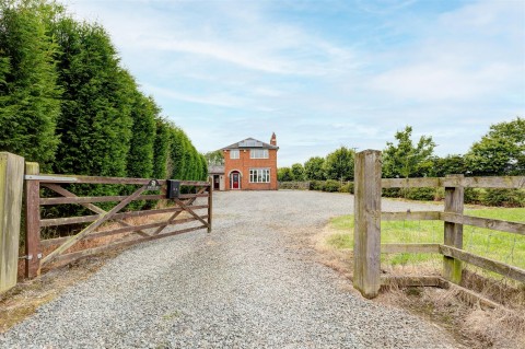 Click the photo for more details of Merrylees Road, Thornton, LE67