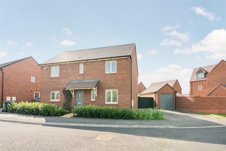 Click the photo for more details of Fern Road, Lutterworth, LE17
