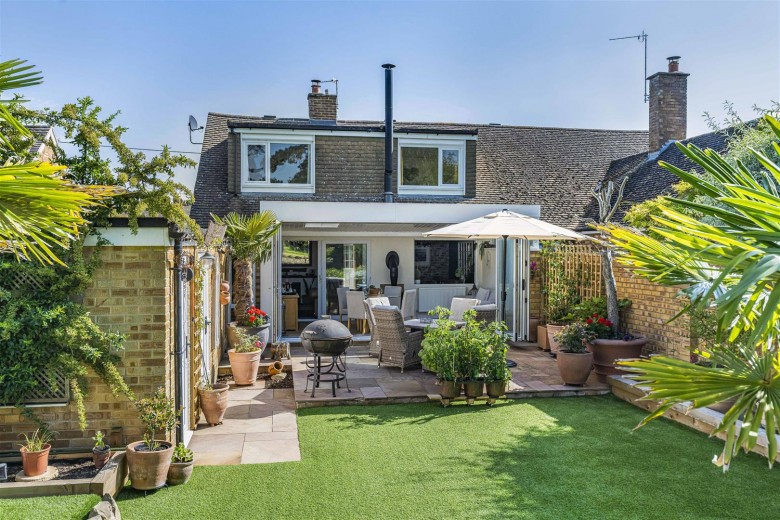 Click the photo for more details of Langley Road, Chalgrove, Oxford
