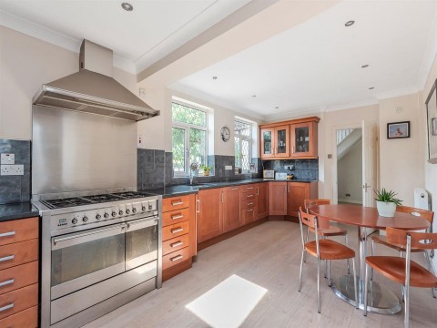 Click the photo for more details of Bradden Road, Greens Norton