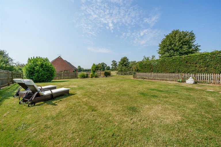 Images for Bradden Road, Greens Norton