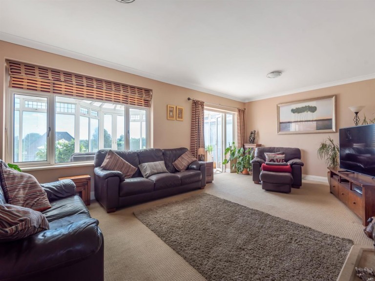 Images for Bradden Road, Greens Norton