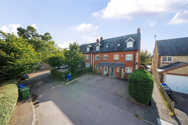 Click the photo for more details of The Old Woodyard, Silverstone, NN12