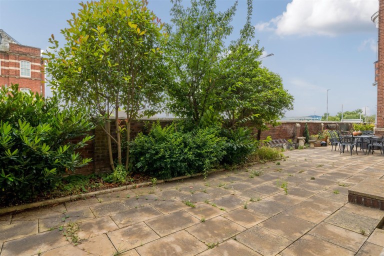 Images for Dean Clarke Gardens, Exeter