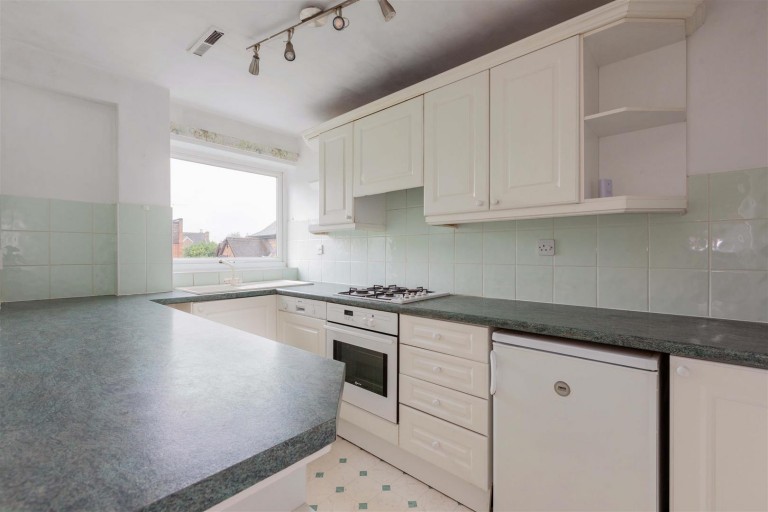 Images for Singers Close, Henley-On-Thames