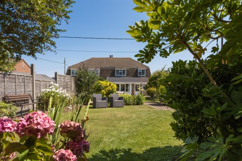 Click the photo for more details of Newbridge, Isle of Wight