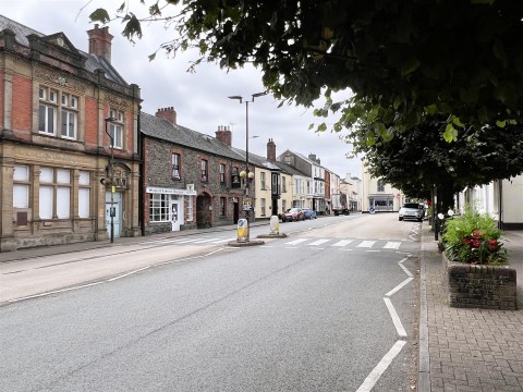 Click the photo for more details of South Molton