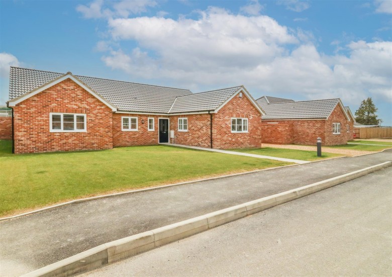 Click the photo for more details of Fordham Road, Isleham
