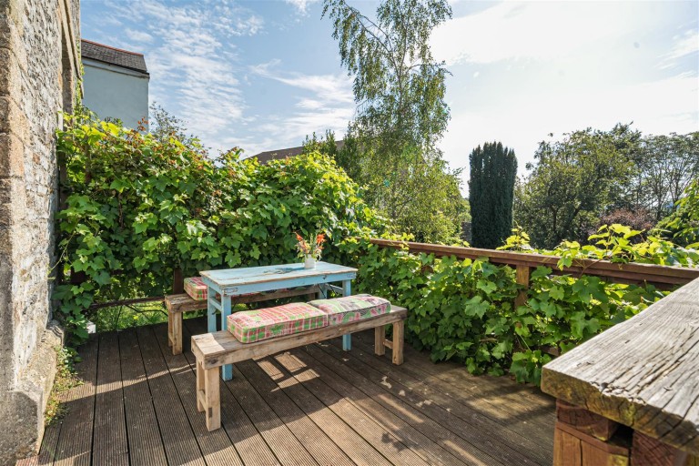Images for 23 Silver Street, Buckfastleigh